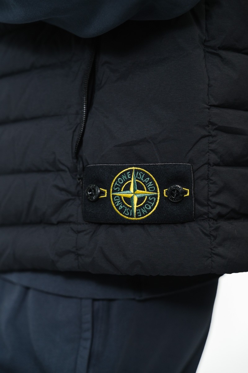Жилет Stone Island 22552