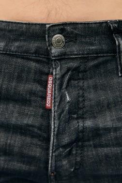 DSQUARED2