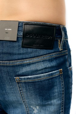 DSQUARED2