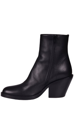 Ann Demeulemeester