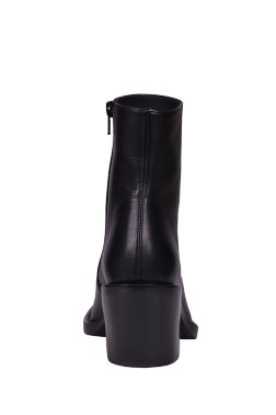 Ann Demeulemeester